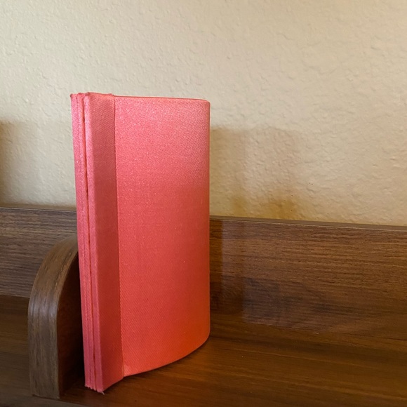 BVLGARI Parfums - Used Small Clutch: Coral Color - Picture 4 of 6